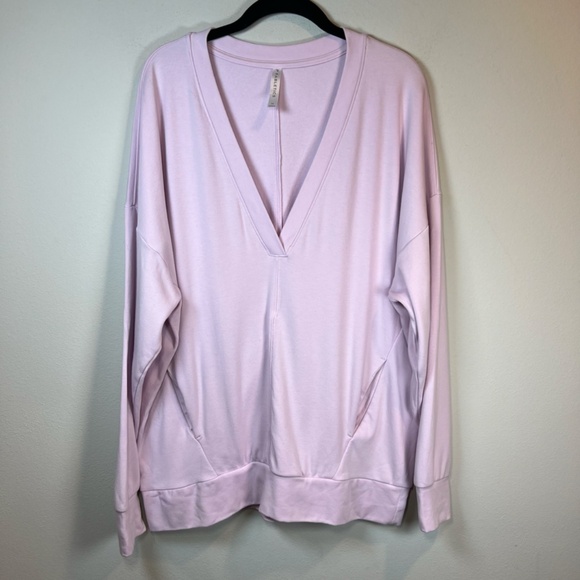 Fabletics Women's Rosaline Deep V-Neck Pullover Sweatshirt Pink Oversized Medium - Picture 2 of 13